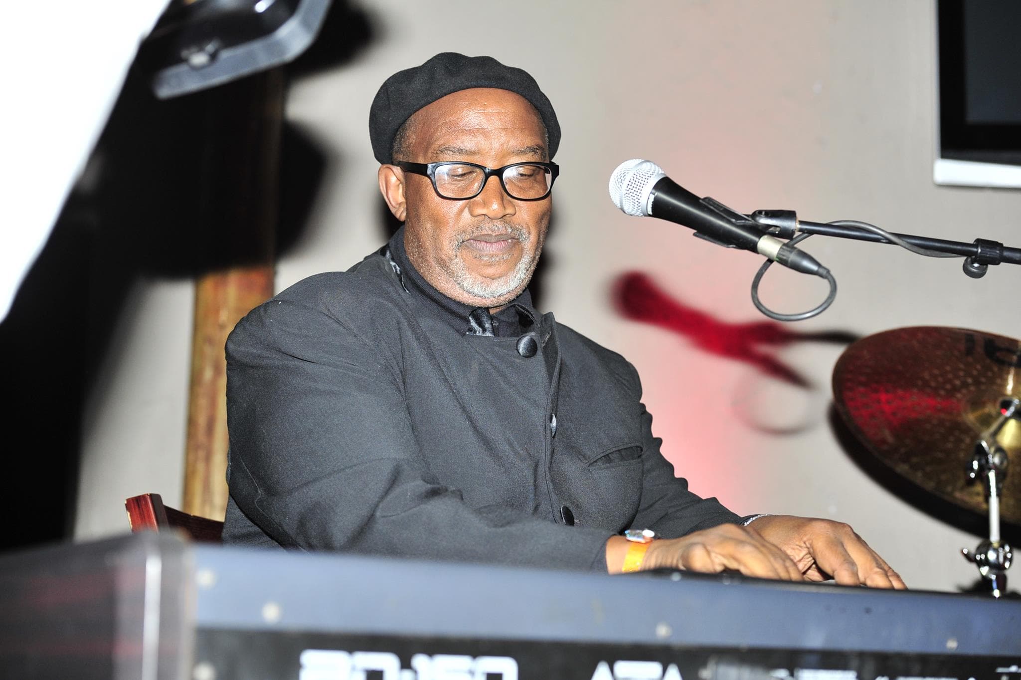 Bra'Hotstix